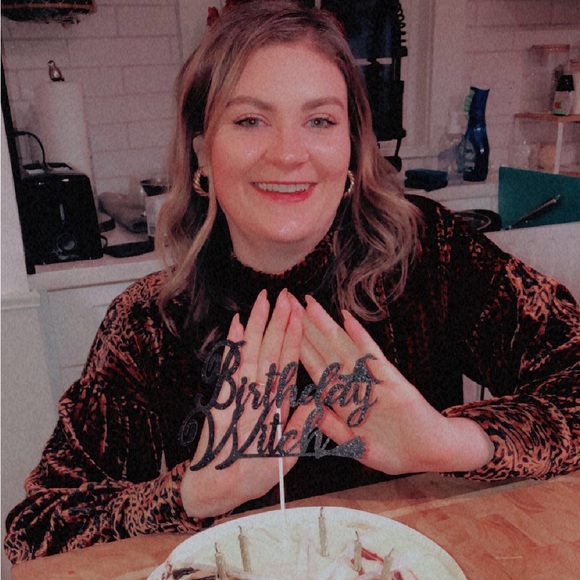 Meet your Posher, Rachel - Picture 1 of 2